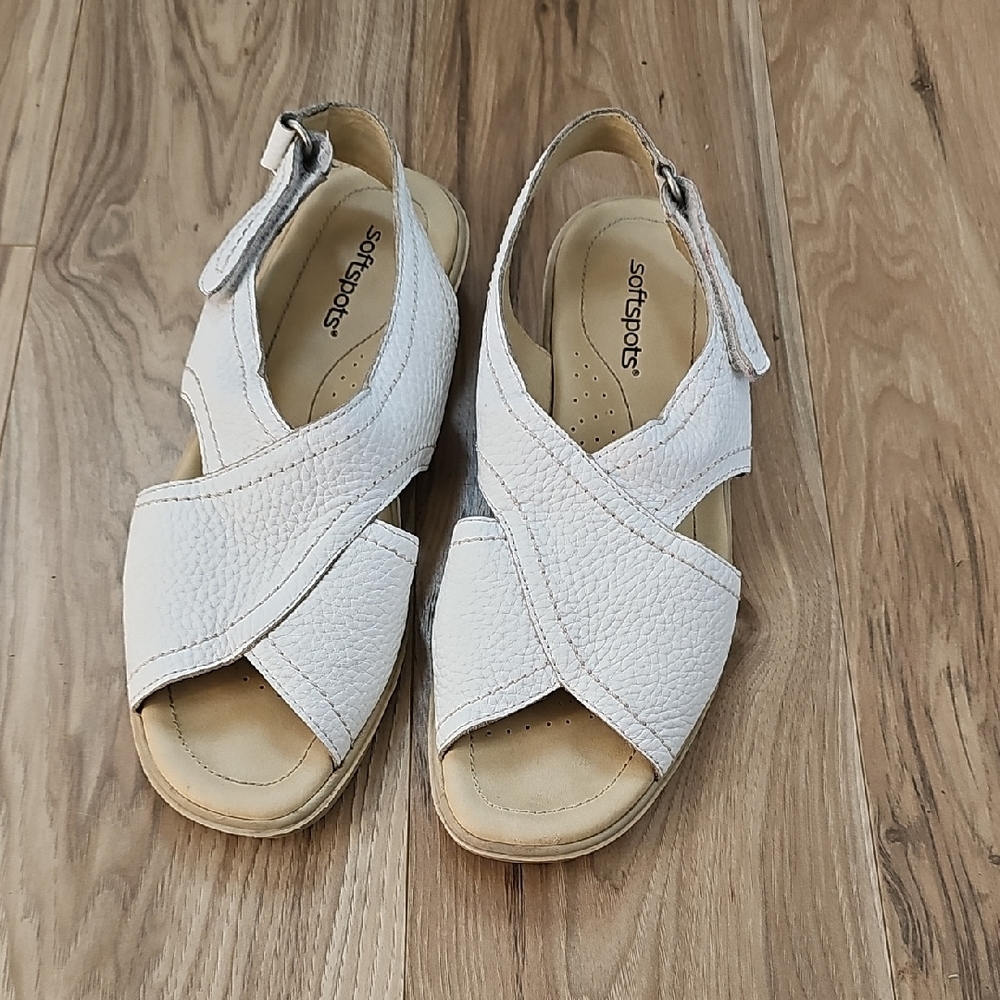 Softspots Womens Leather Cream & Tan Sandals  Size 10